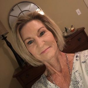 Meet your Posher, Denise